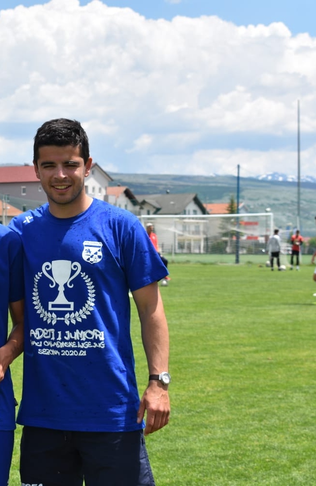 [ Zlatko Čondić nije više glavni trener HNK TOMISLAV, Stojan Sladoja novi je glavni trener HNK TOMISLAV ]